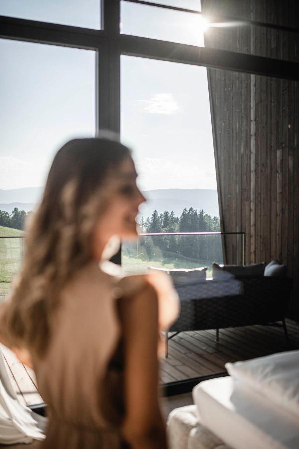 Aeon Hotel - Adults Only Bed & Breakfast Сопрабольцано Экстерьер фото